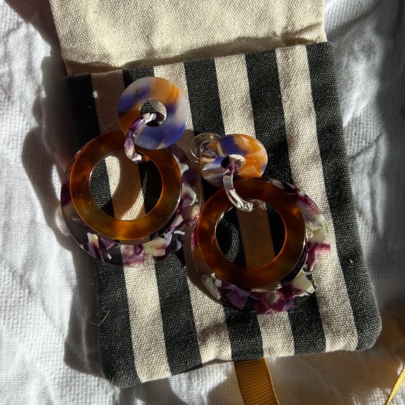 Lele Sadoughi Banded Hoop Earrings - Picture 4 of 7